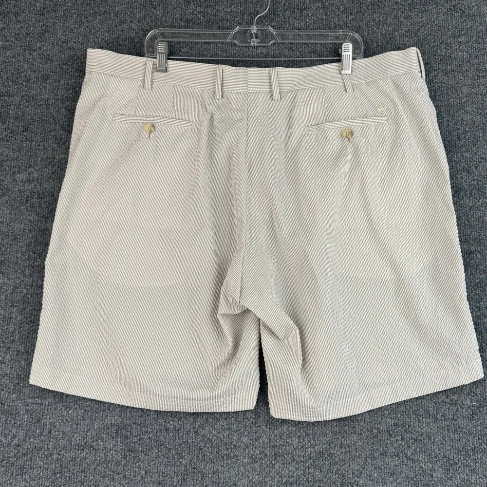Peter Millar Shorts Mens 42 Beige White Seersucker Featherweight Golf Striped